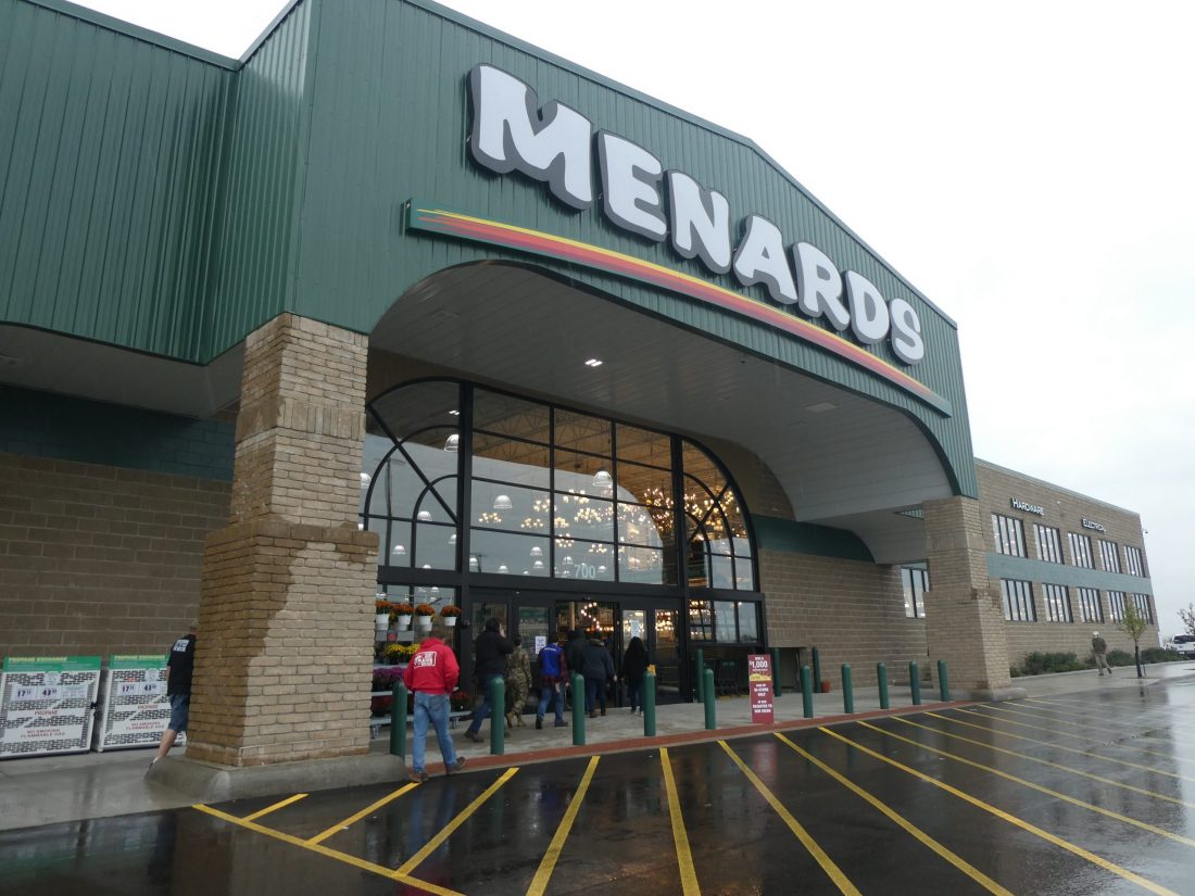 Menards Celebrates First Holiday Season At The Highlands In Triadelphia